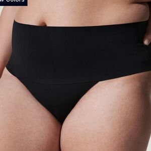 NWT SPANX  Thong In black S